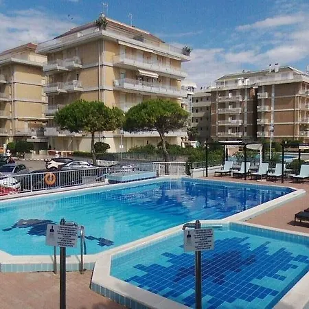 Hotel La Bussola 3*