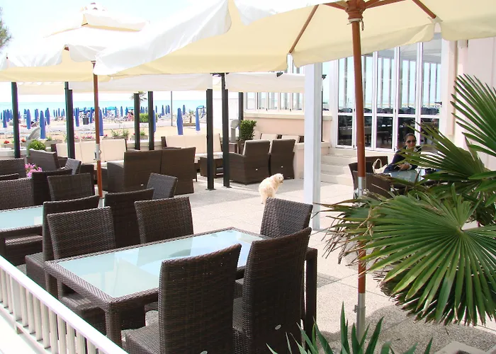 Hotel La Bussola 3*