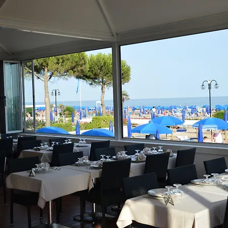 La Bussola ホテル リド・ディ・イエゾロ