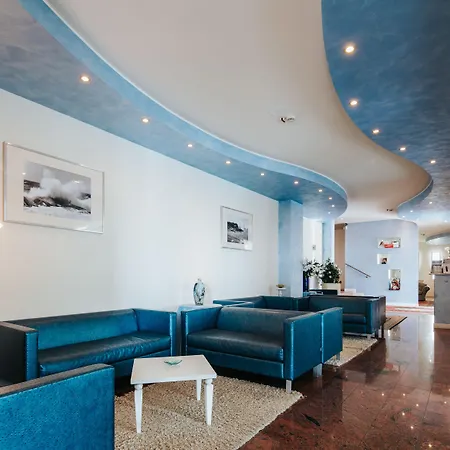 호텔 La Bussola 리도 디 예솔로