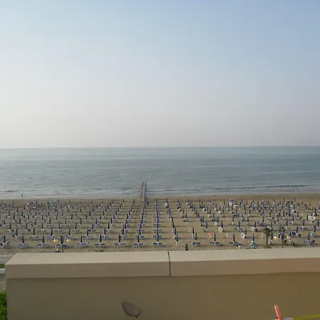 호텔 La Bussola 리도 디 예솔로