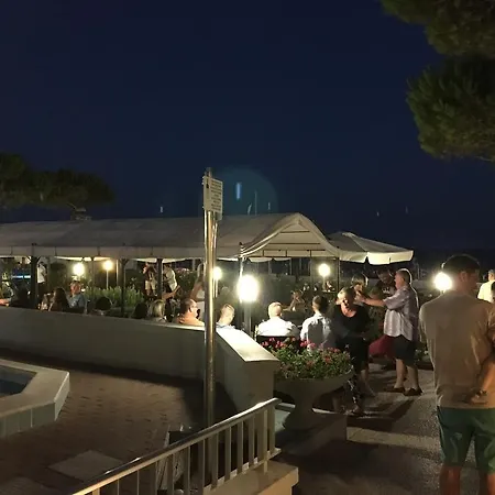 Hotel La Bussola 3*