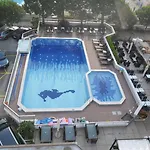 La Bussola Hotel