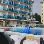Hotel La Bussola 3*