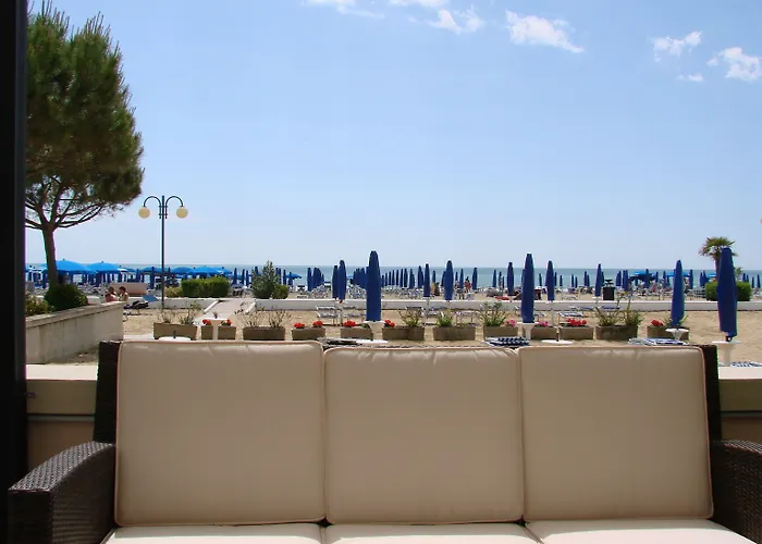La Bussola Hotell